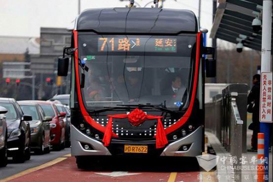 Yutong 18m double energy powered trolleys put into operation in Shanghai