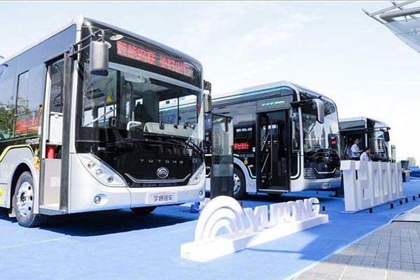 Yutong leads the industry to a new height with the delivery of the 120,000th new energy bus